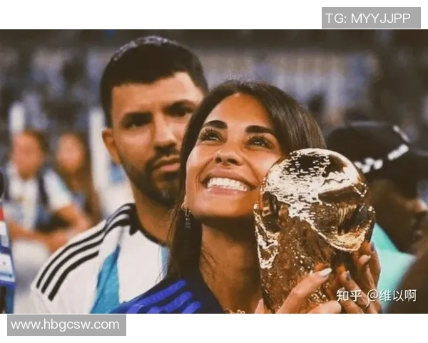 足球明星亲吻女记者引发热议背后故事揭秘 足球明星亲吻女记者引发热议背后故事揭秘